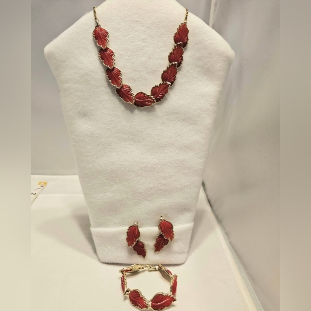 Vintage 1950s Red Thermoset Leaf Jewelry Set - Necklace, Bracelet, And Earrings